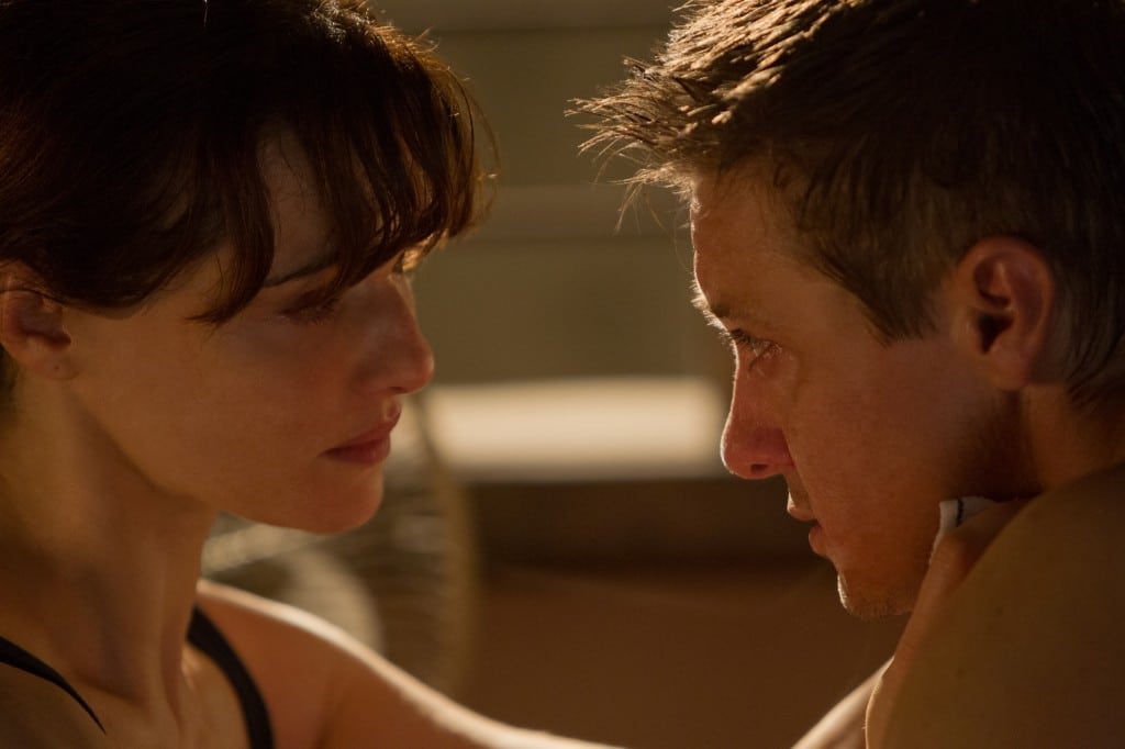 Bourne Legacy - Aaron Cross et Dr. Marta Shearing en mission rapprochement