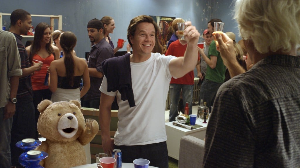Ted 30 ans ours en peluche - Mark Wahlberg - En soirée