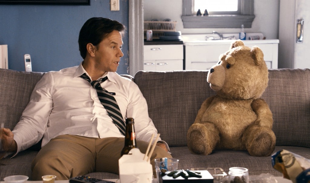 Ted 30 ans ours en peluche - Ted et John en pleine discussion
