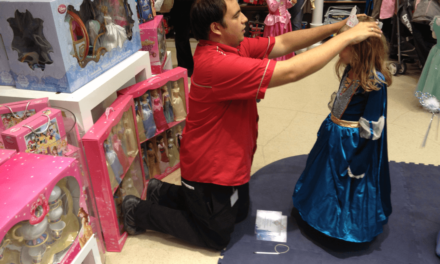 Nous avons participé à la célébration des princesses de Disney Store consacrée à Cendrillon.