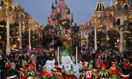 Noël enchanté à Disneyland Paris. Ce qui change pour le 20ème anniversaire.