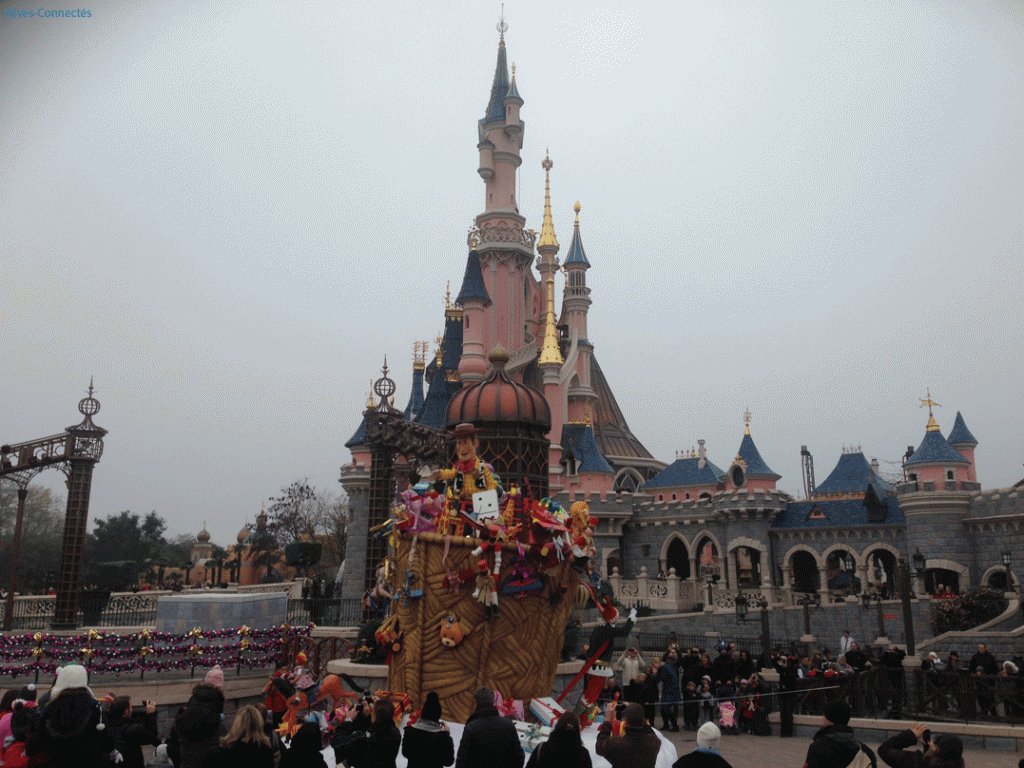 Noel-Disneyland - La nouvelle cavalcade