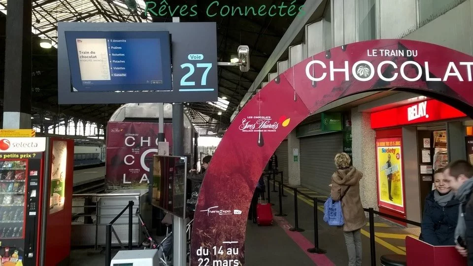 La SNCF innove avec Train-Expo et le Train du Chocolat. Visite lors de son escale à Paris Saint Lazare.