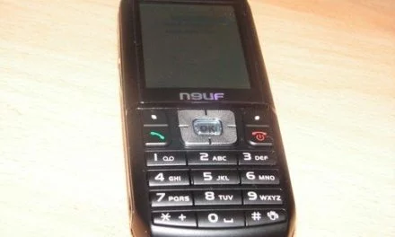 Twin – Neuf présente le premier téléphone Wifi/GSM.