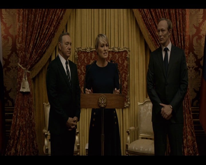 House of Cards S3 vlcsnap-2015-07-26-18h12m14s705