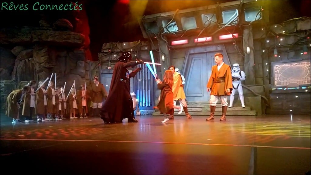 Jedi Academy à Disneyland Paris : combat des padawans contre Dark Vador !