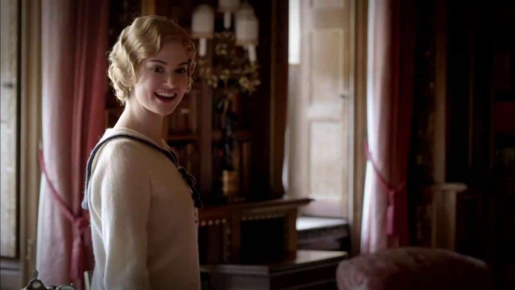 Downton Abbey - Lady Rose MacClare, fille du marquis et de la marquise de Flintshire