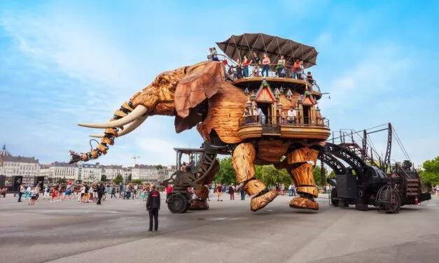 Le Revorama à Nantes avec l’éléphant mécanique (vidéo)