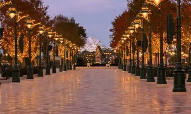 Disneyland Paris, vrai refuge : entre nostalgie, immersion, imperfections et nouveautés